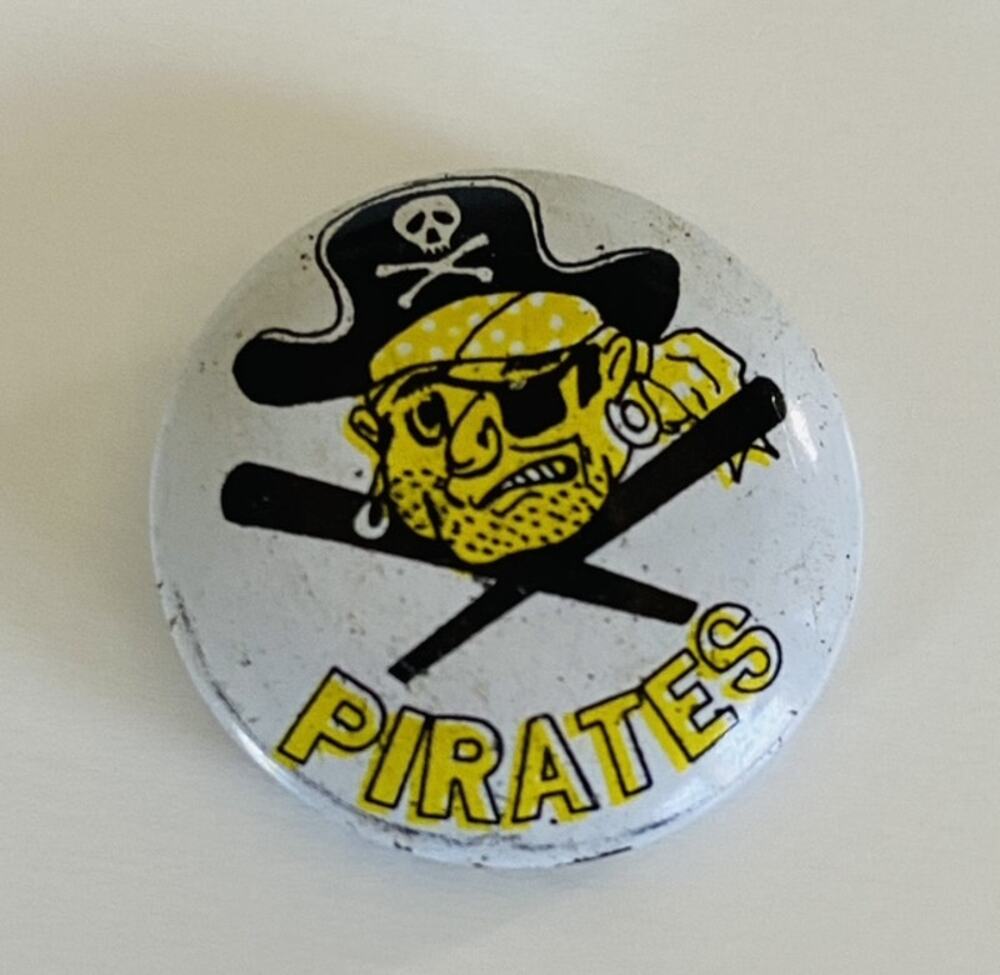 VINTAGE Small 1950s Pittsburgh Pirates Baseball MLB Black 1960s Button Lapel Pin